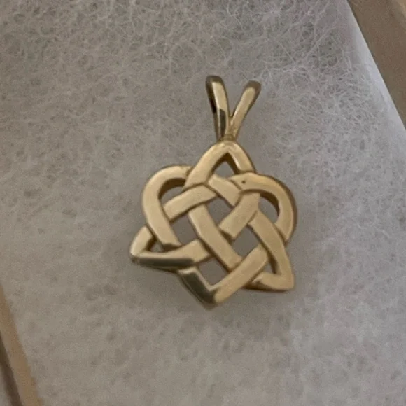 💛HP💛Vintage 14k Gold Celtic pendant - Picture 1 of 11